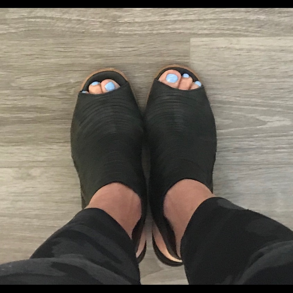 Paul Green Cayenne Leather Peep Toe Sandal